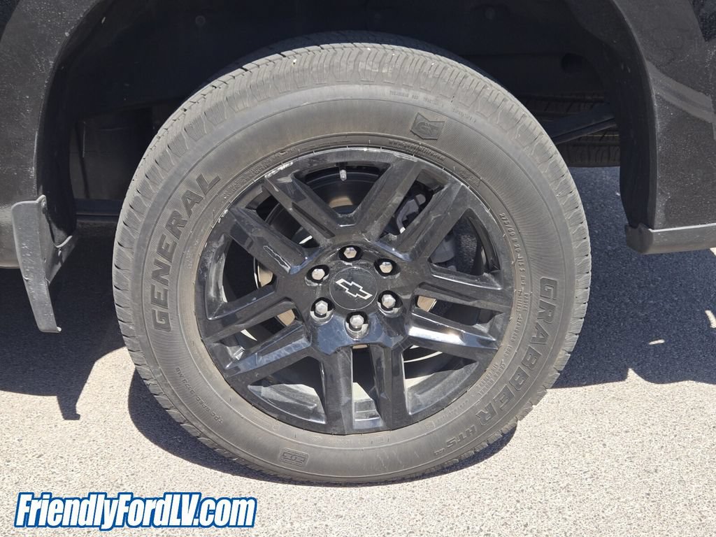 Used 2024 Chevrolet Silverado 1500 Custom w/ LPO, Dark Essentials Package RWD image 5