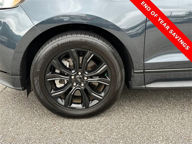 Certified 2022 Ford Edge SE w/ Black Appearance Package image 11