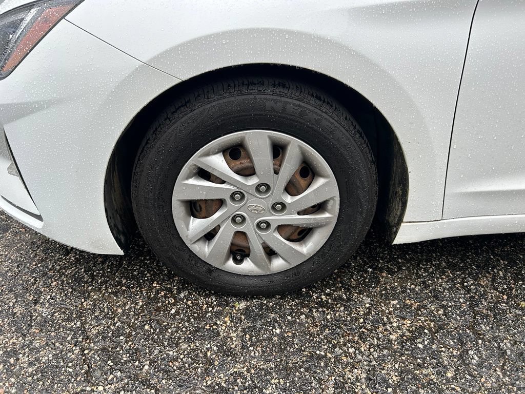 Used 2019 Hyundai Elantra SE FWD image 10