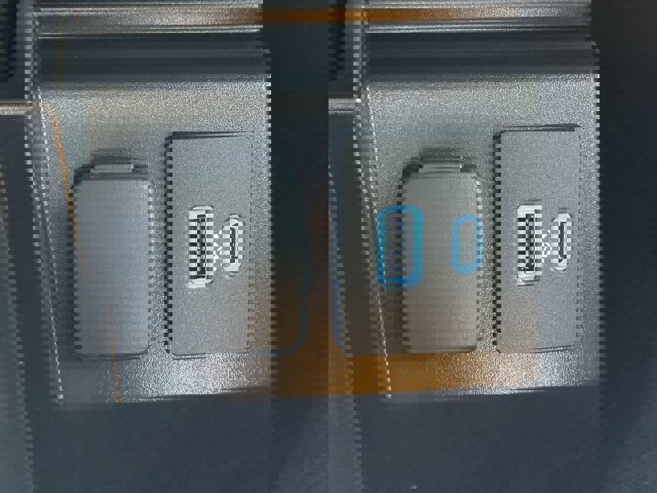 Certified 2022 Ford Explorer XLT w/ Equipment Group 202A image 20