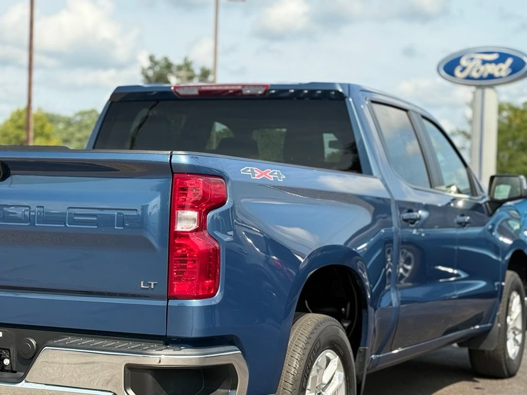 Used 2024 Chevrolet Silverado 1500 LT AWD/4WD image 29