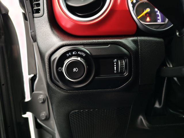 Used 2023 Jeep Wrangler Unlimited Rubicon w/ Cold Weather Group AWD/4WD image 40