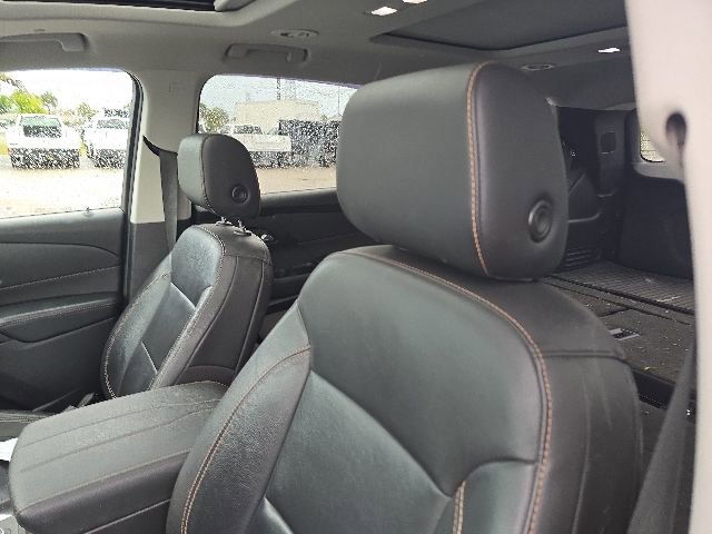 Used 2020 Chevrolet Traverse LT w/ LT Premium Package AWD/4WD image 9