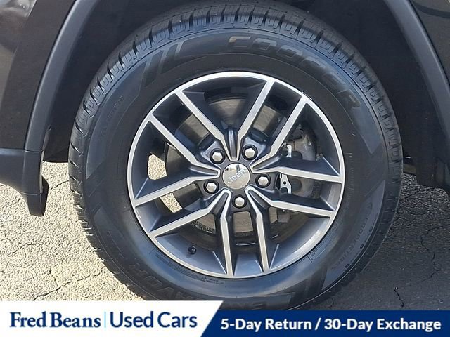 Used 2018 Jeep Grand Cherokee Limited image 29