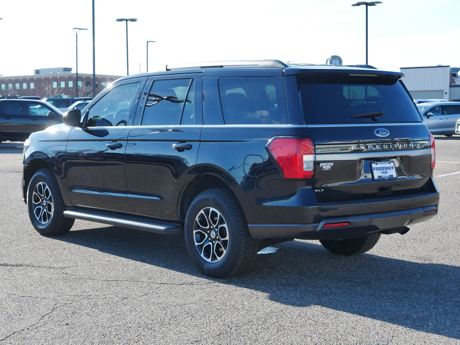 Certified 2024 Ford Expedition XLT image 6