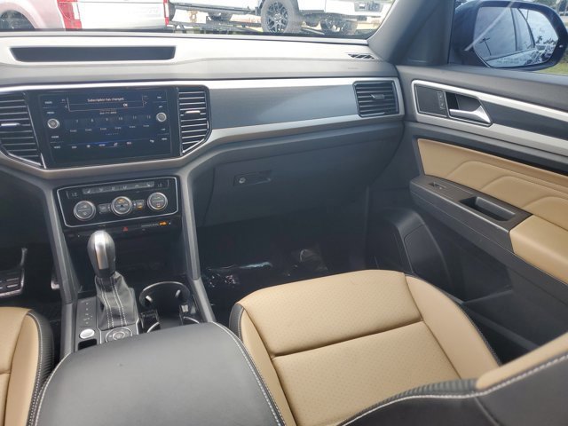 Used 2023 Volkswagen Atlas Cross Sport SEL image 23