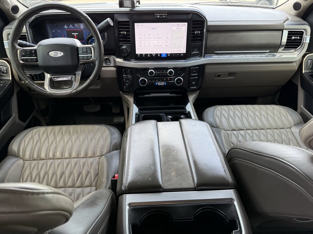 Certified 2025 Ford F350 Platinum w/ Platinum Plus Package AWD/4WD image 9