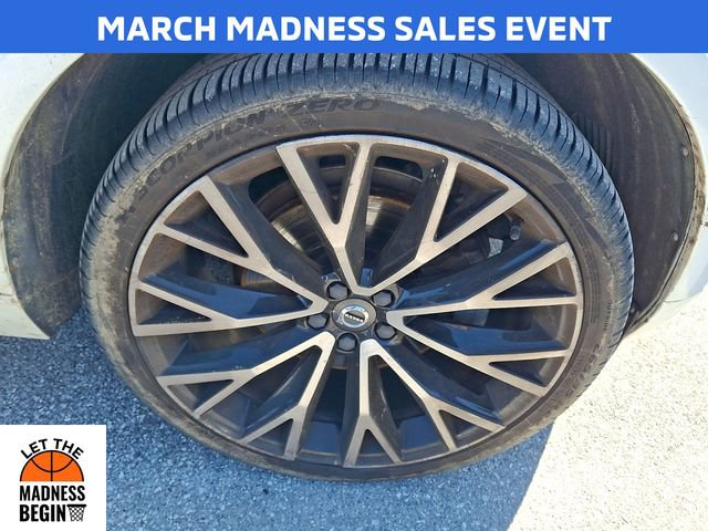 Used 2018 Volvo XC60 T6 Momentum w/ Advanced Package image 10