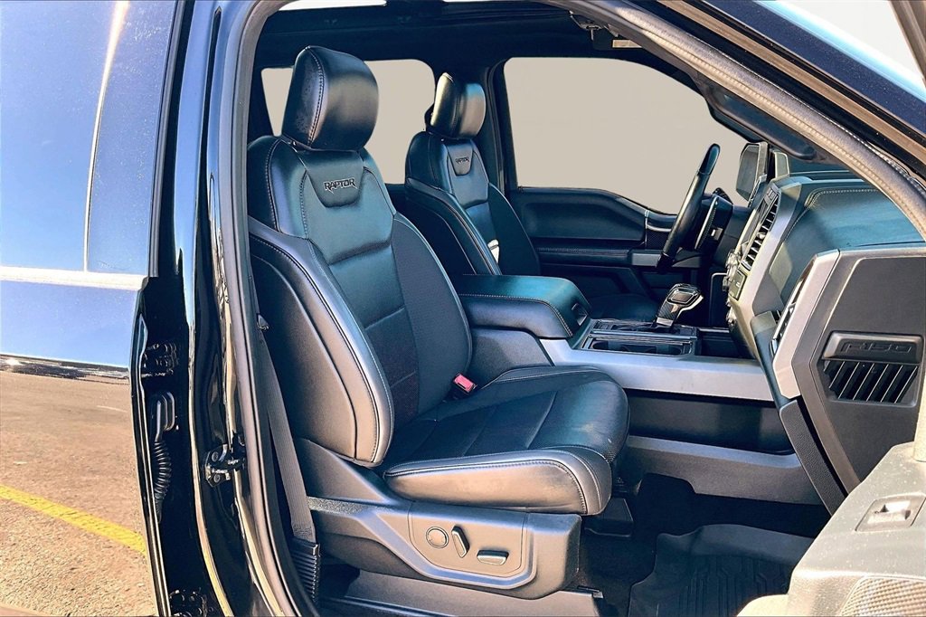 Certified 2019 Ford F150 Raptor w/ Equipment Group 802A Luxury image 7