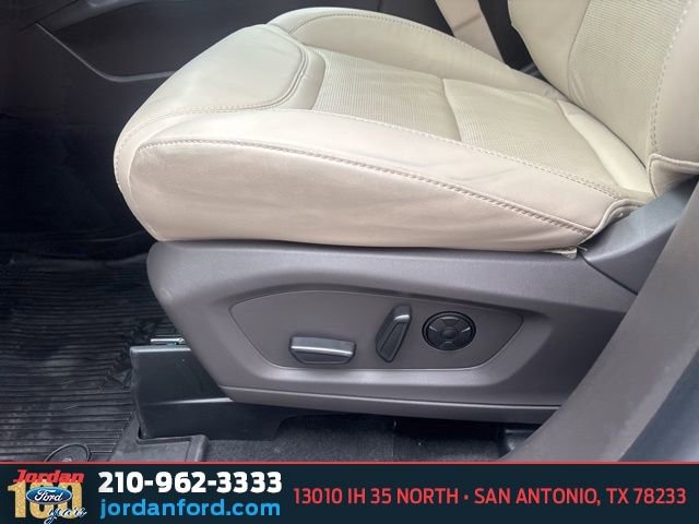 Certified 2023 Ford Explorer Platinum w/ Premium Technology Package AWD/4WD image 15