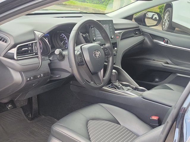 Used 2023 Toyota Camry SE w/ Convenience Package FWD image 6