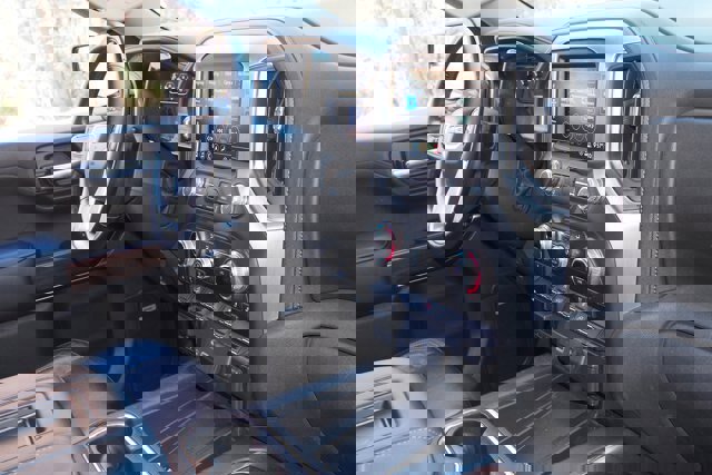 Used 2020 GMC Sierra 1500 SLT w/ SLT Premium Package image 11