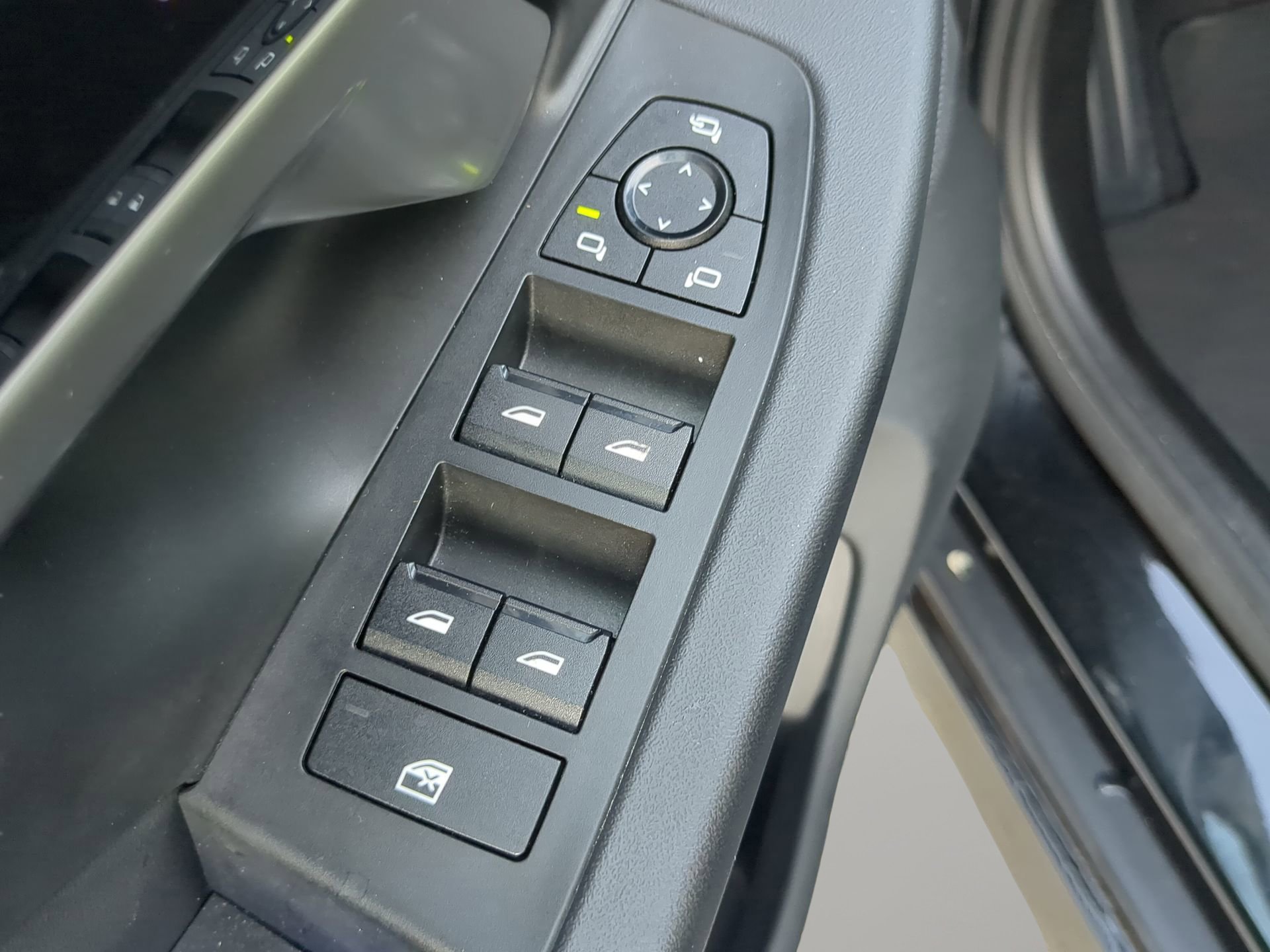 Used 2025 BMW 530i RWD image 55