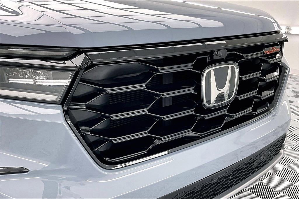 Used 2023 Honda Pilot TrailSport image 29