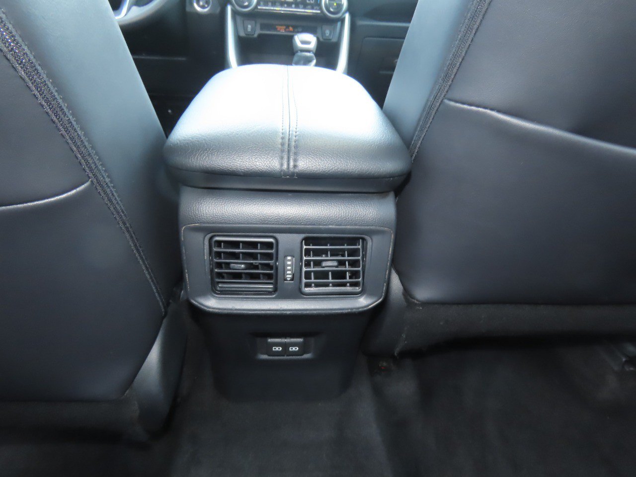 Used 2022 Toyota RAV4 XLE Premium FWD image 20