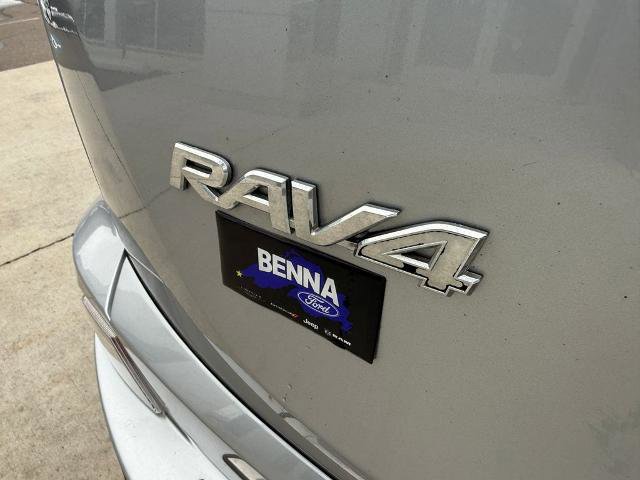 Used 2018 Toyota RAV4 XLE image 21