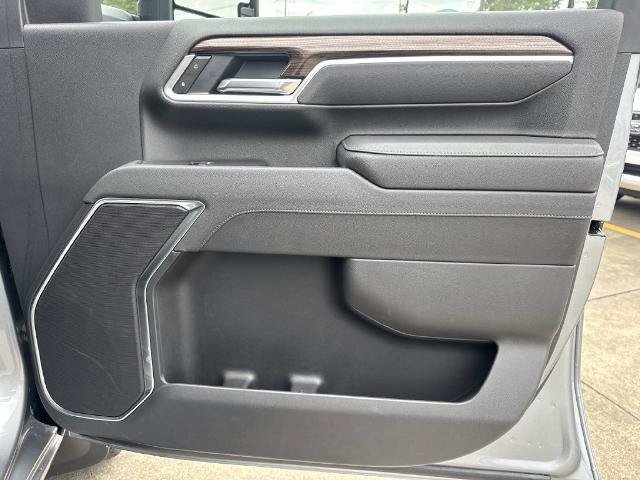 Used 2025 Chevrolet Silverado 3500 LT AWD/4WD image 13