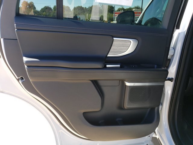 Certified 2025 Ford Expedition Platinum AWD/4WD image 15