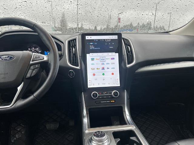 Certified 2022 Ford Edge Titanium w/ Class II Trailer Tow Package image 24