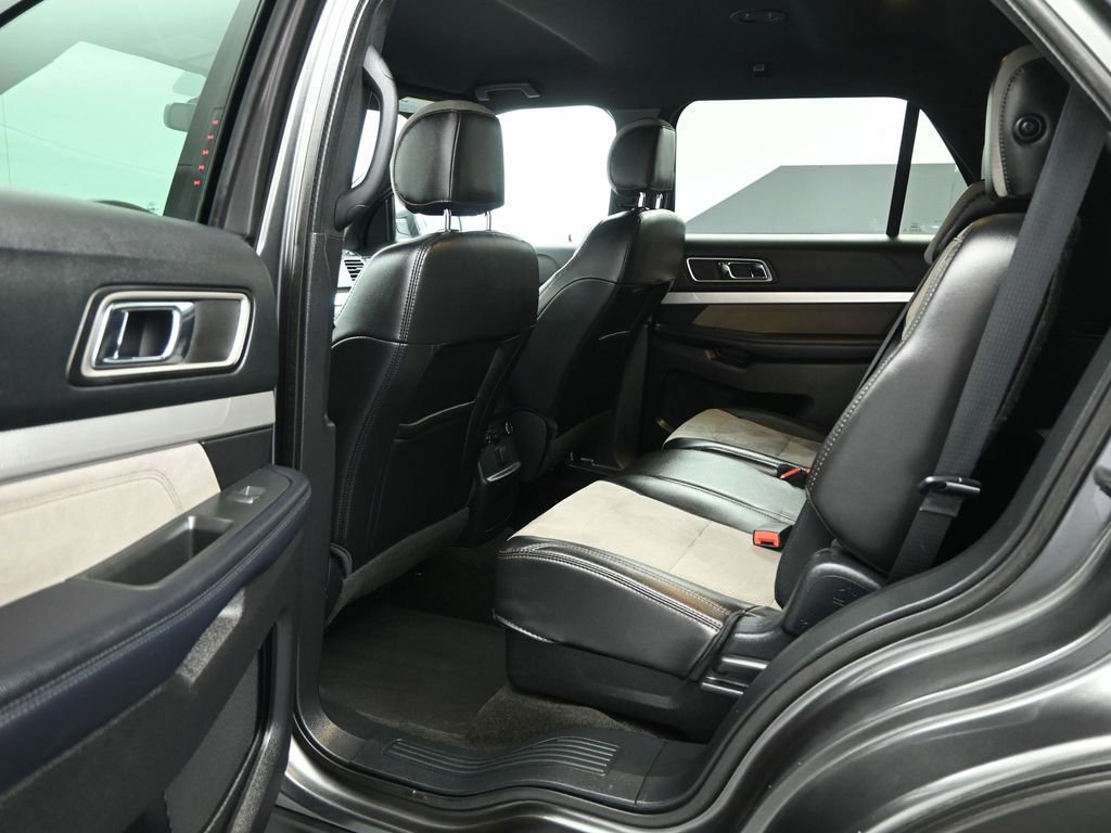 Certified 2017 Ford Explorer XLT w/ Equipment Group 202A image 46