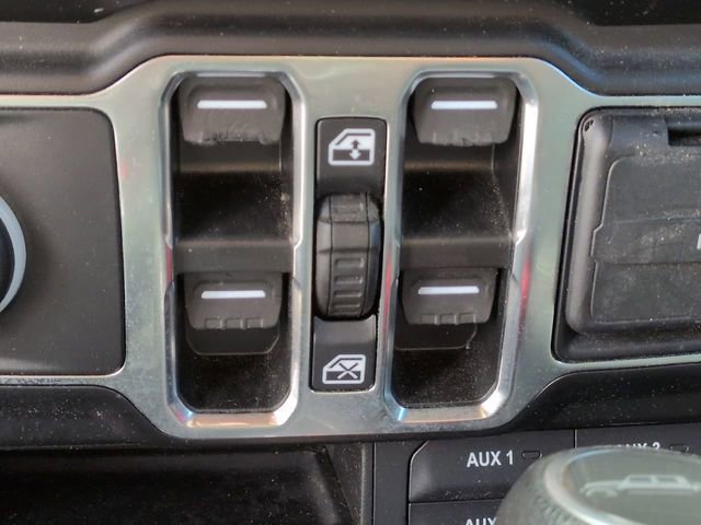 Used 2021 Jeep Gladiator Sport image 28