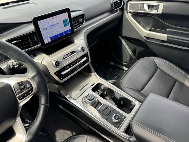 Certified 2022 Ford Explorer XLT w/ Equipment Group 202A AWD/4WD image 21