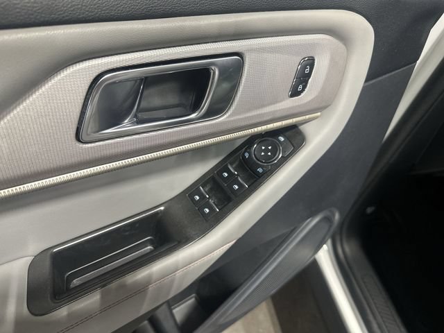 Certified 2025 Ford Explorer Active w/ Active Comfort Package AWD/4WD image 19