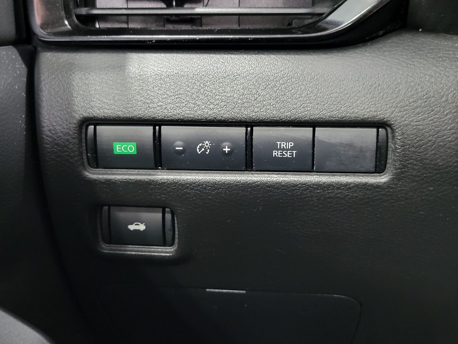 Used 2022 Nissan Sentra SV FWD image 14