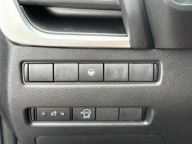Used 2023 Nissan Rogue SV AWD/4WD image 17