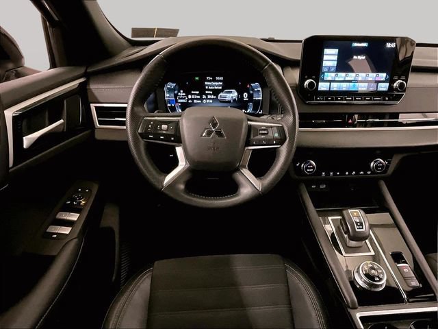 Used 2023 Mitsubishi Outlander SE Black Edition AWD/4WD image 5