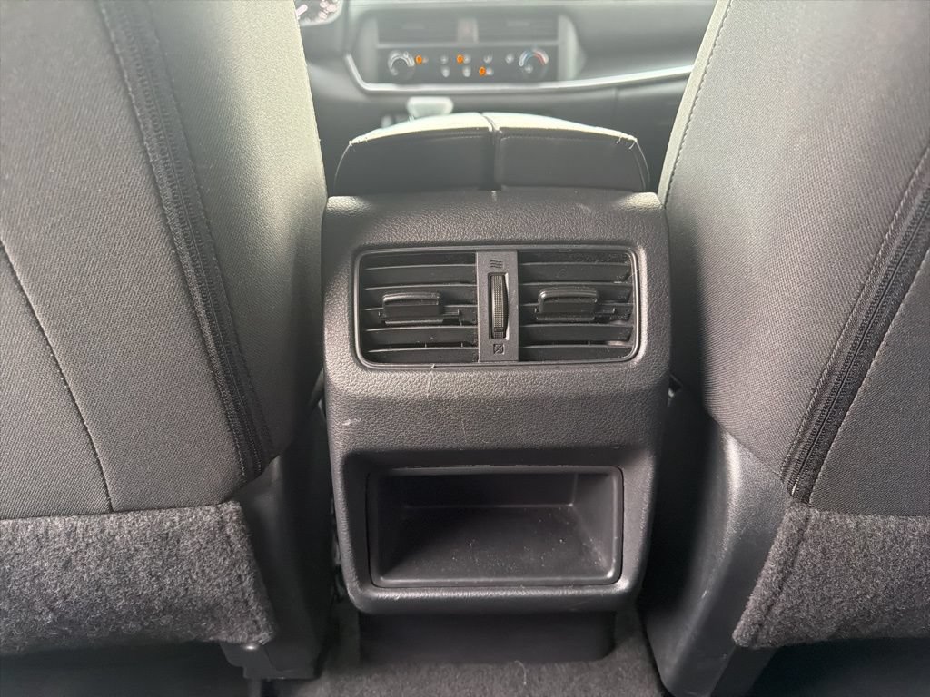 Used 2024 Nissan Rogue S FWD image 20