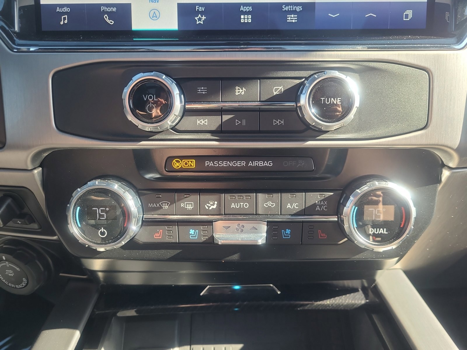 Certified 2022 Ford F350 Platinum image 31