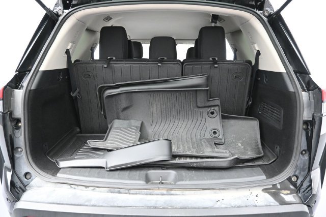 Used 2024 Nissan Pathfinder S FWD image 26