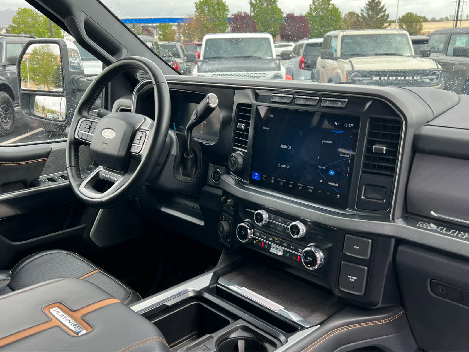 Certified 2024 Ford F450 Platinum w/ FX4 Off-Road Package AWD/4WD image 20