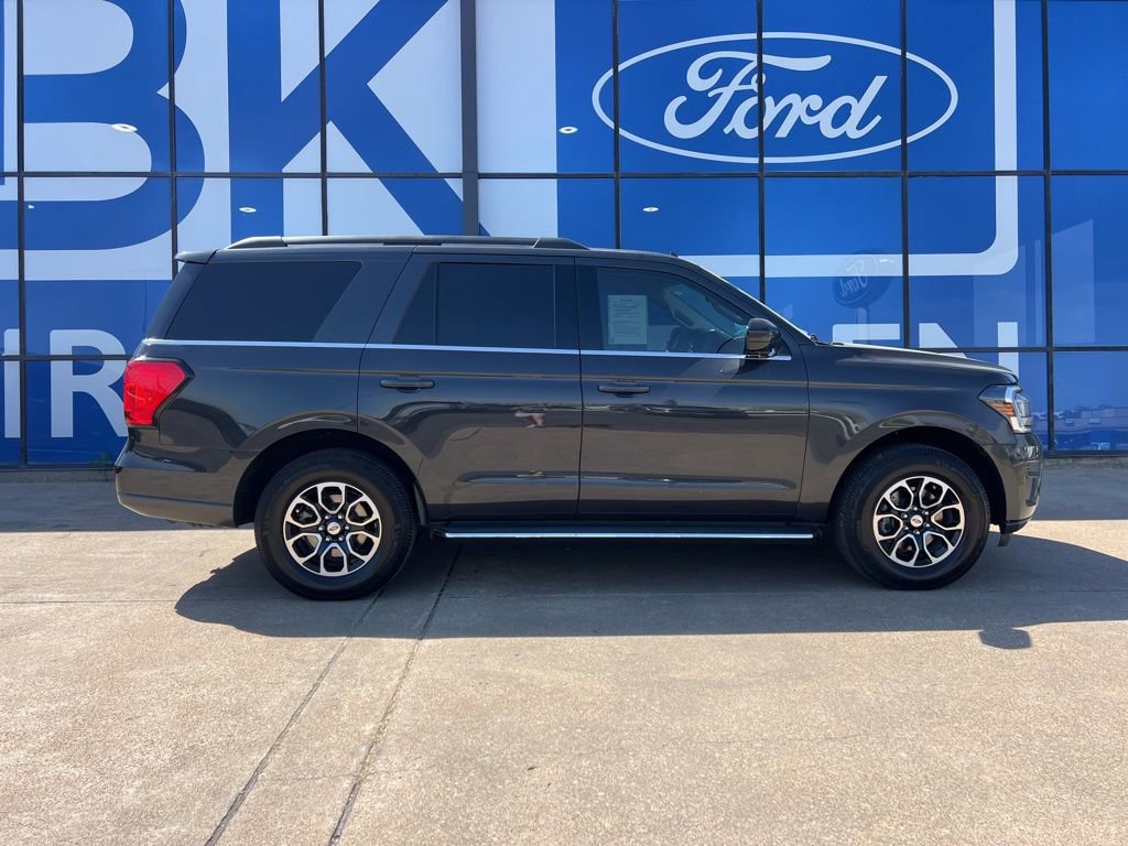 Certified 2022 Ford Expedition XLT image 5