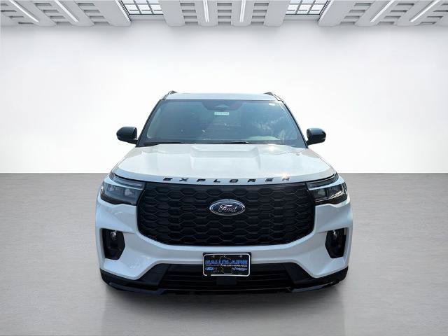 Certified 2025 Ford Explorer ST-Line w/ Premium Package AWD/4WD image 8