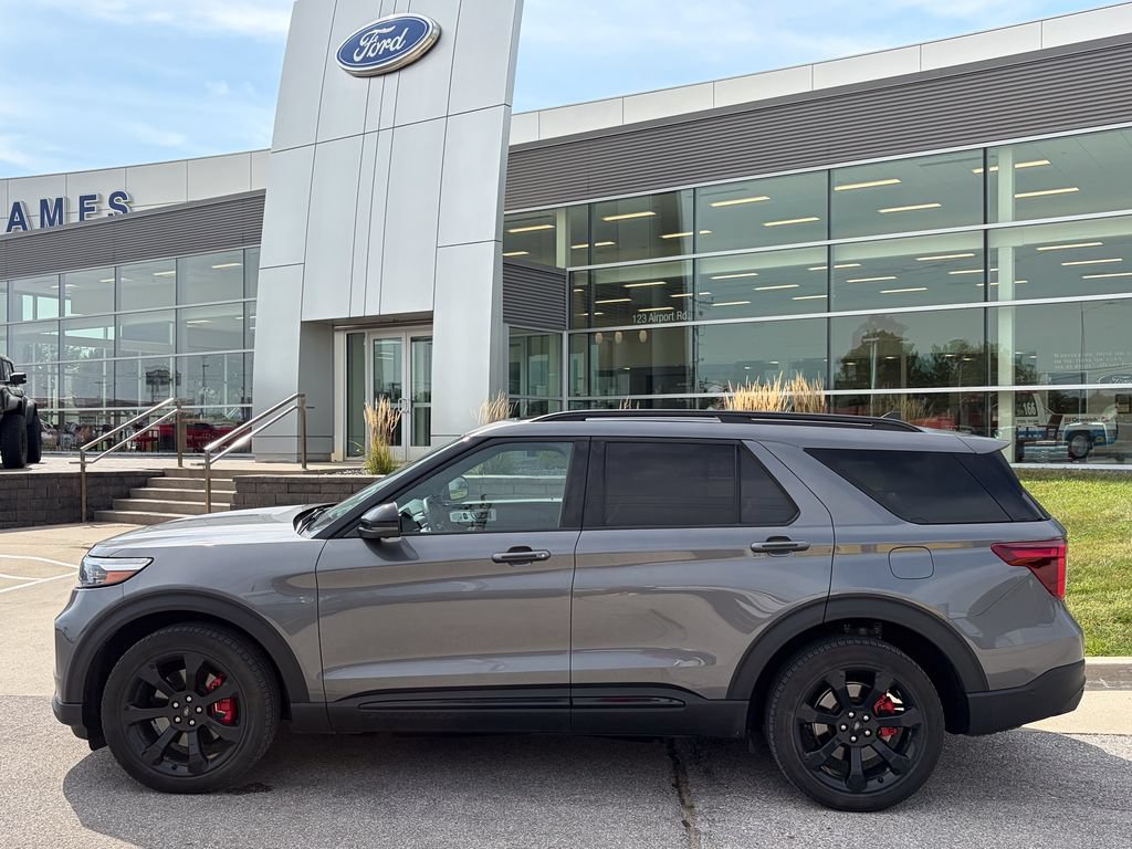 Certified 2023 Ford Explorer ST w/ Equipment Group 401A AWD/4WD image 3