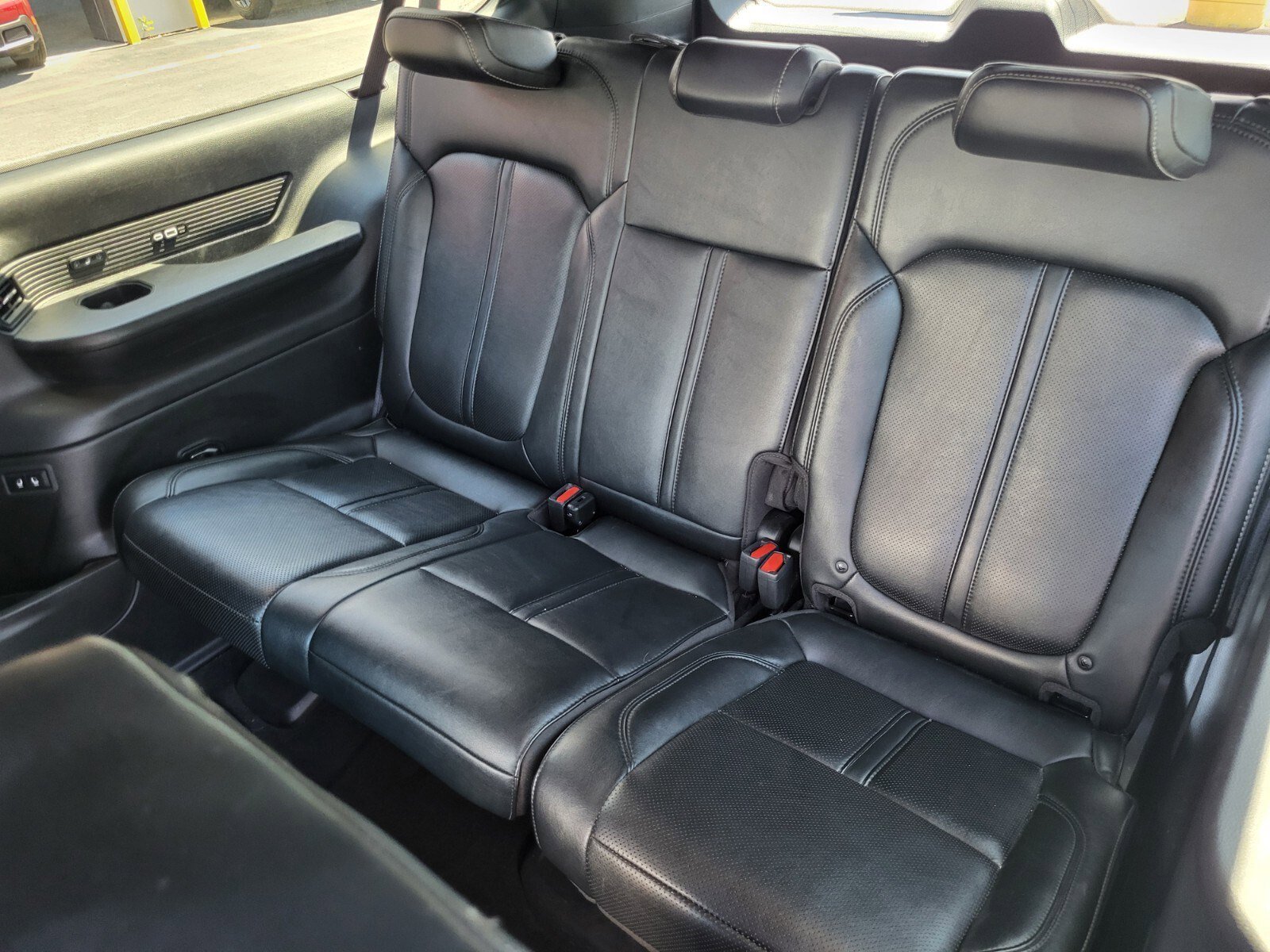 Used 2024 Jeep Wagoneer L Series II w/ Flexible Seating Group image 13