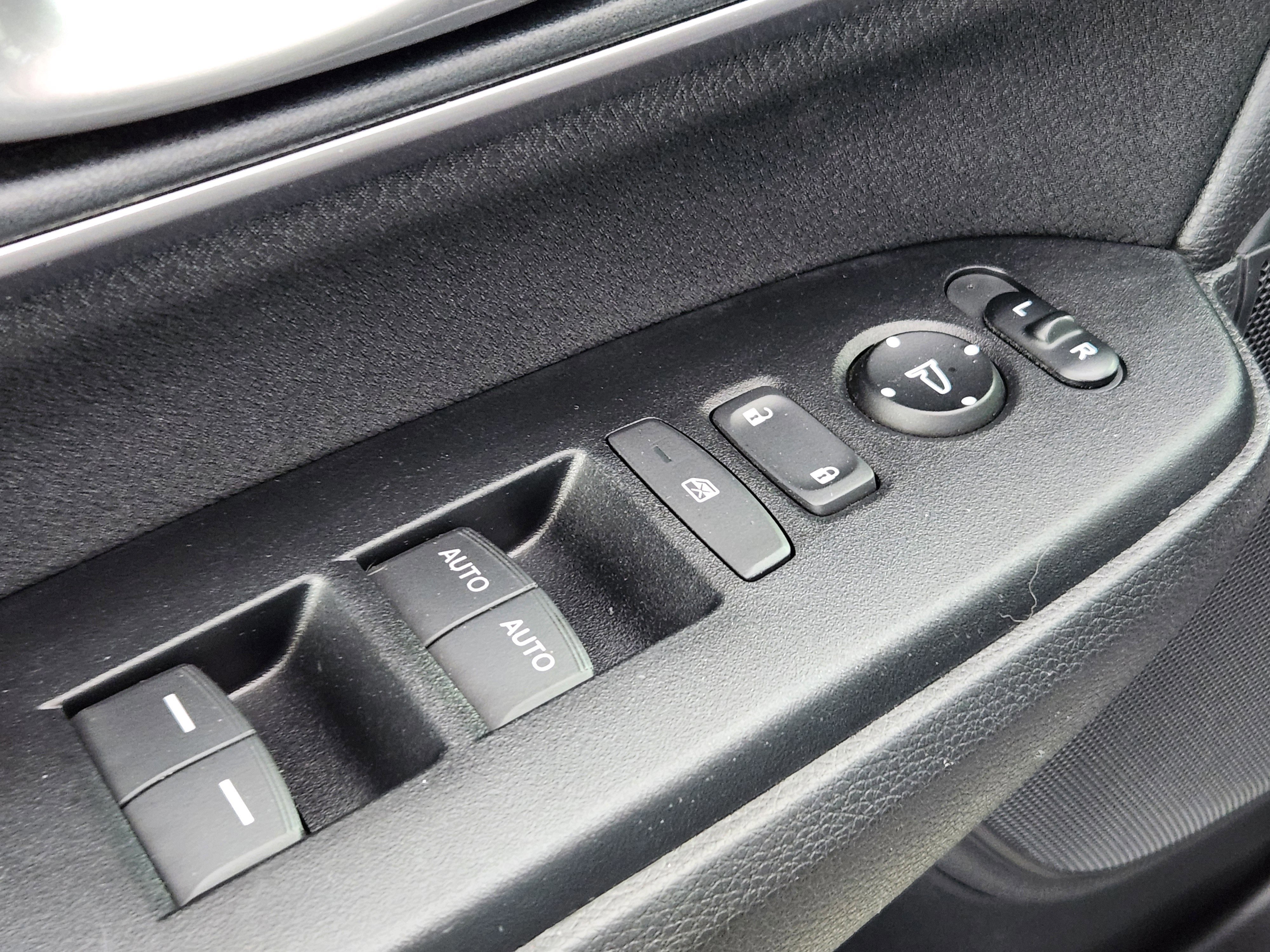 Used 2018 Honda CR-V EX image 17