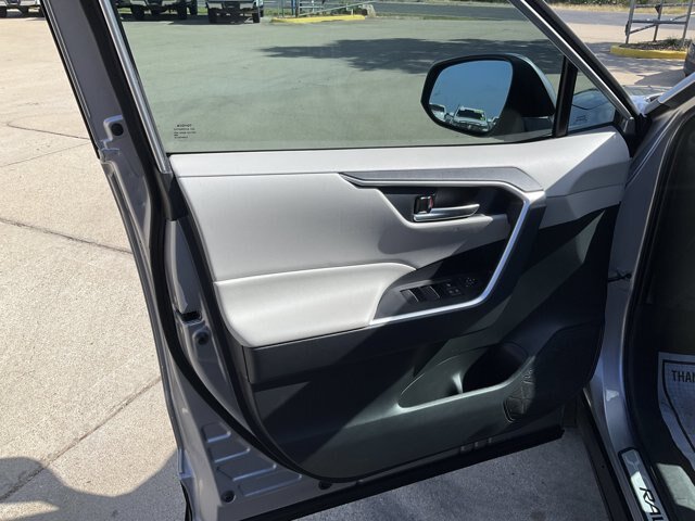 Used 2024 Toyota RAV4 XLE FWD image 7