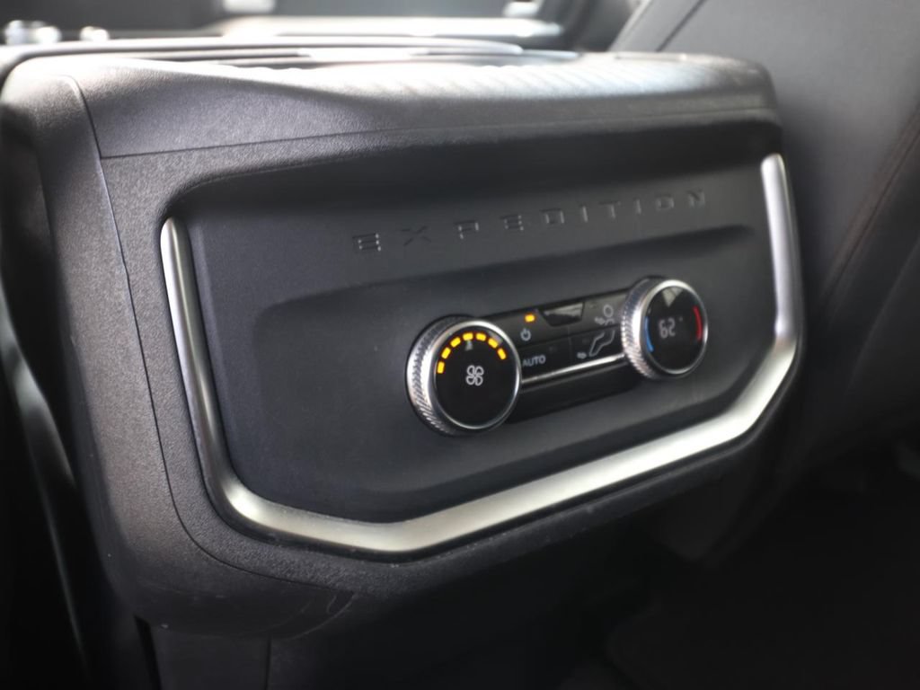 Certified 2025 Ford Expedition Active RWD image 10