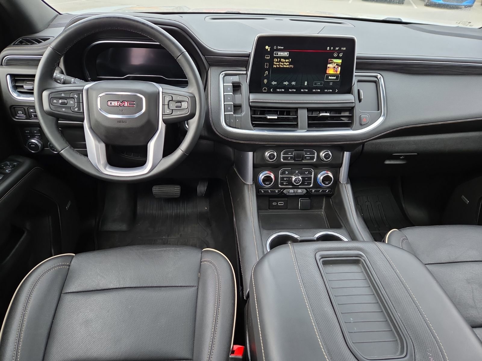 Used 2023 GMC Yukon XL SLT w/ SLT Premium Package image 12