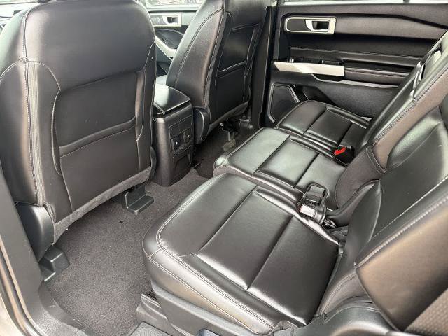 Certified 2024 Ford Explorer XLT w/ Equipment Group 202A AWD/4WD image 18