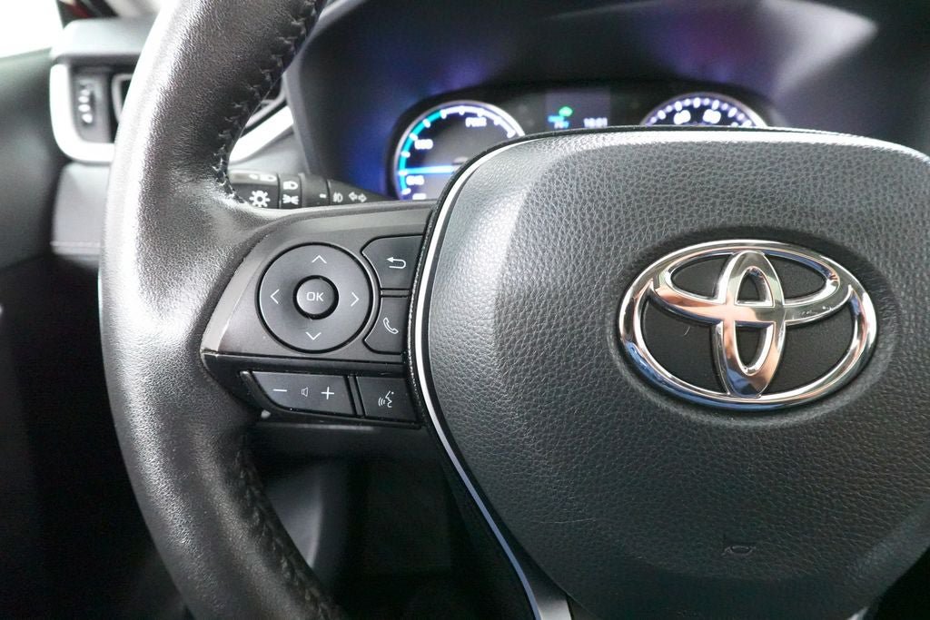 Used 2021 Toyota RAV4 XLE w/ Convenience Package AWD/4WD image 15