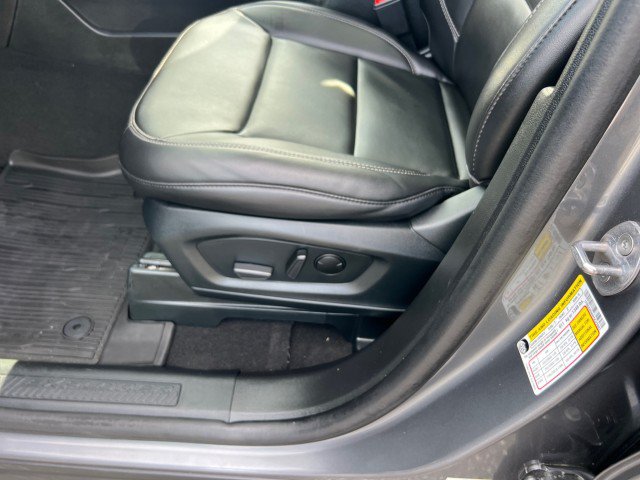 Certified 2023 Ford Explorer XLT w/ Equipment Group 202A AWD/4WD image 8