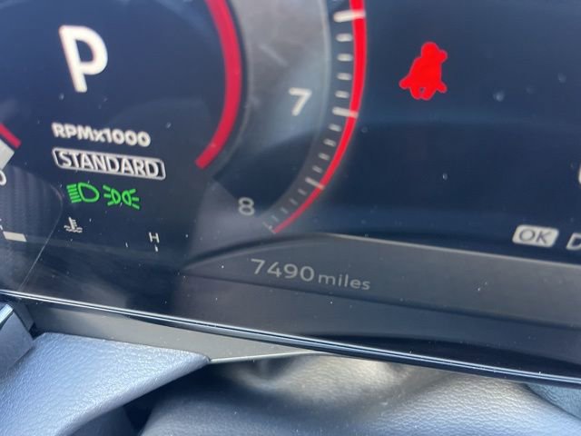 Used 2025 Nissan Kicks SR image 31