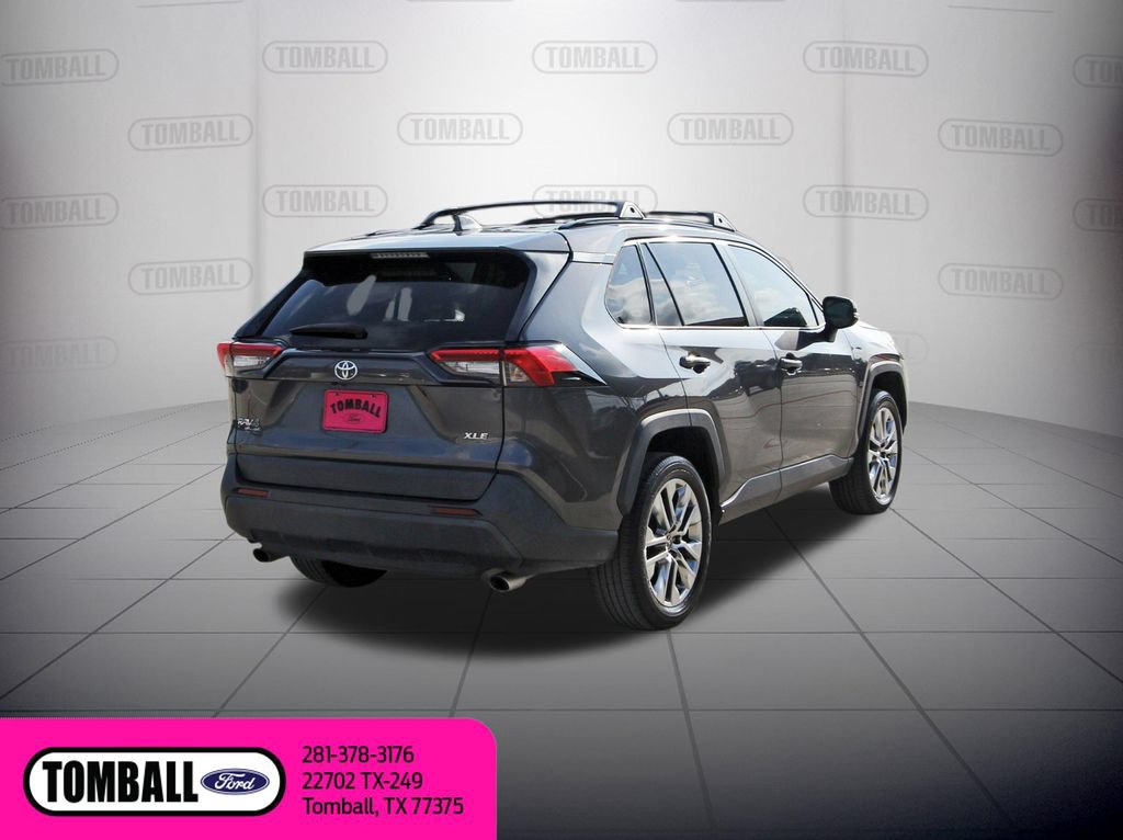 Used 2021 Toyota RAV4 XLE Premium FWD image 8