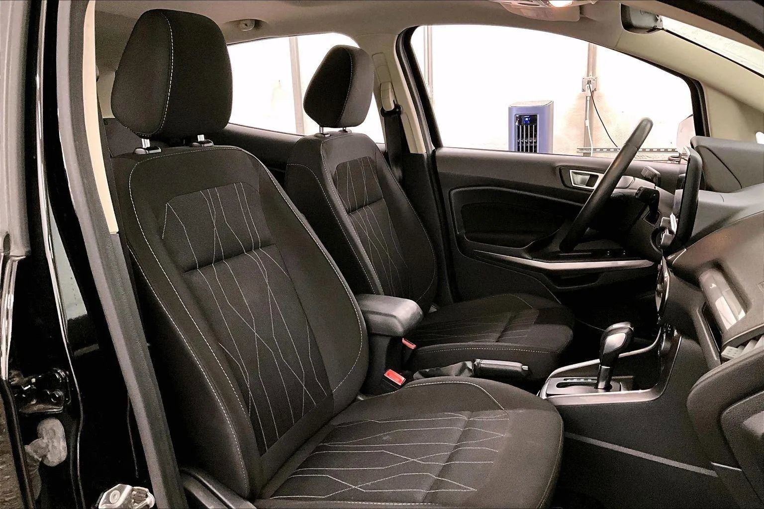 Certified 2019 Ford EcoSport SE w/ SE Convenience Package image 7