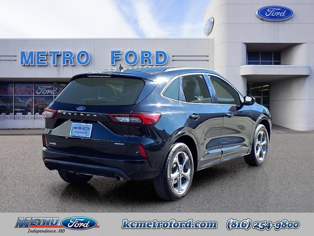 Certified 2024 Ford Escape ST-Line AWD/4WD image 3