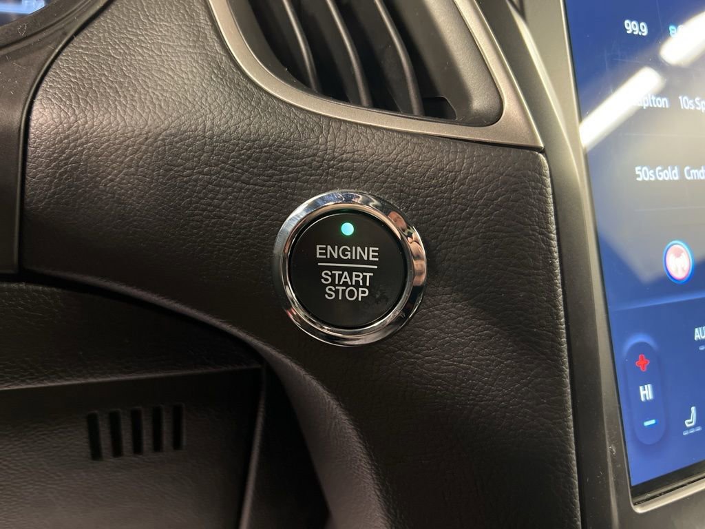 Certified 2024 Ford Edge ST-Line AWD/4WD image 16